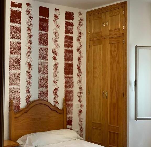 스탠다드 룸, Hostal Seseña