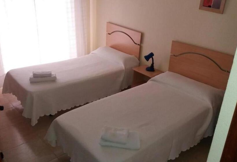 Номер Стандарт Индивидуальный Совместная Ванная, Hostal Jose Luis
