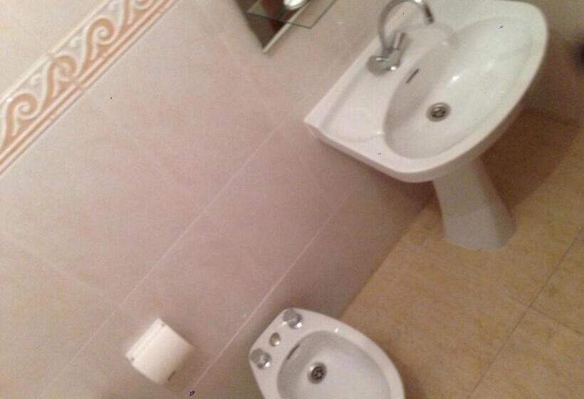 Номер Стандарт, Hostal Jose Luis