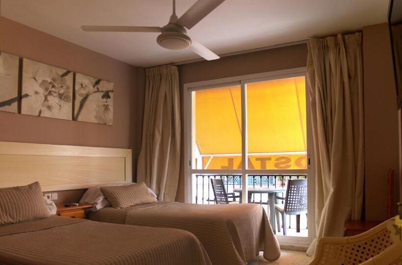 バルコニー付きスタンダードルーム, Hostal Gonzalez