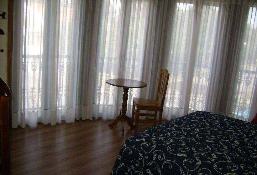 Номер Deluxe с Балконом, Hostal Santa Baia