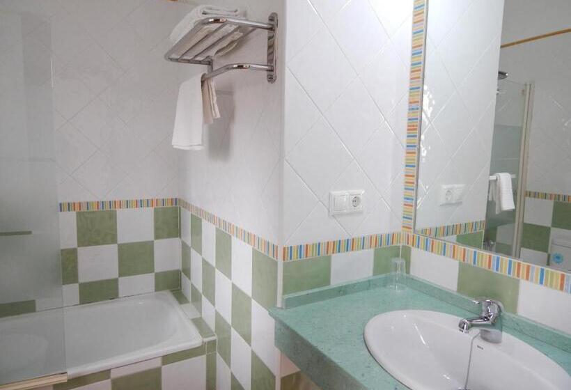 اتاق استاندارد سه نفره, Hostal Las Cumbres