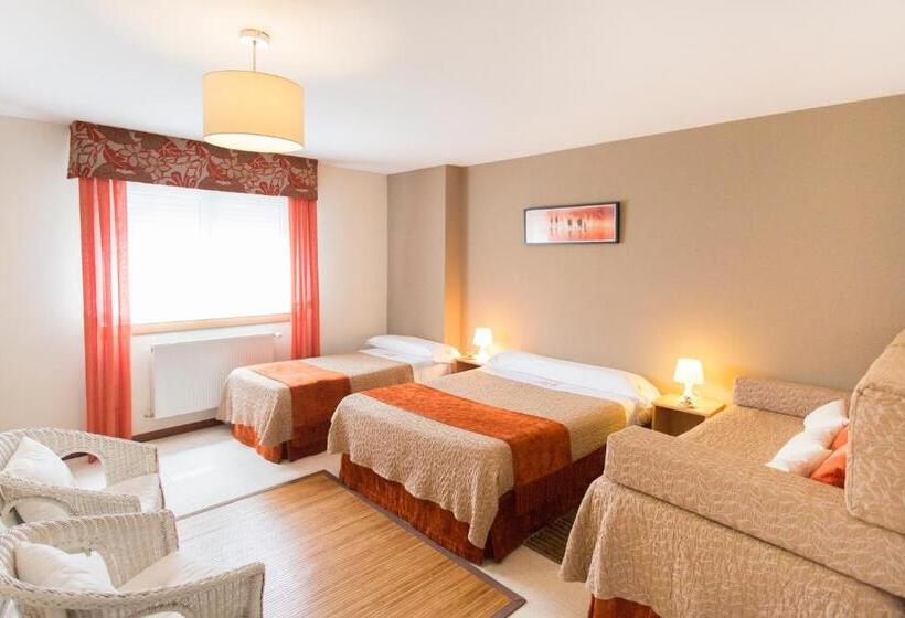 Семейный Номер, Hostal Maribel