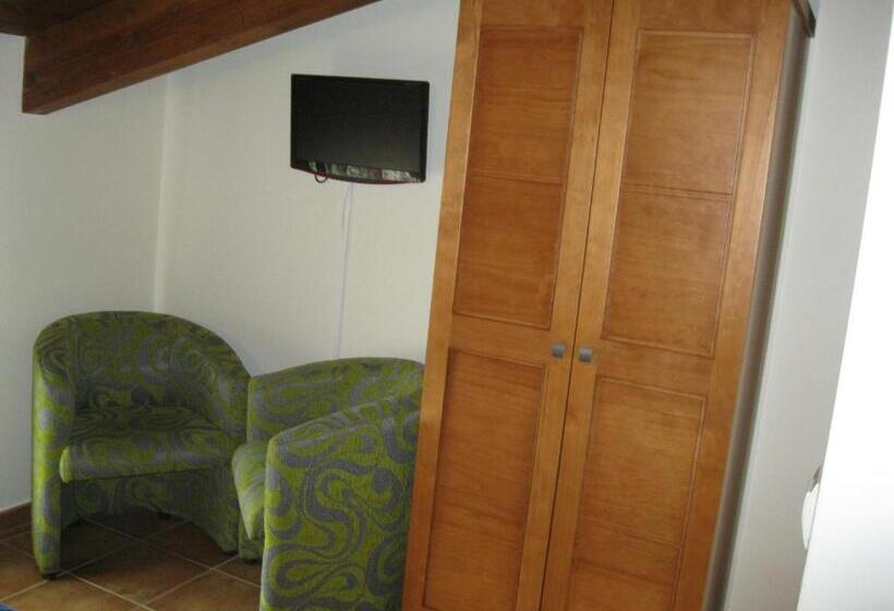 Четырехместный Номер Стандарт, Hostal Sol De La Vega