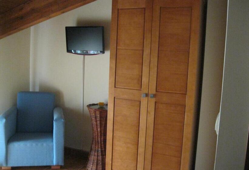 Четырехместный Номер Стандарт, Hostal Sol De La Vega