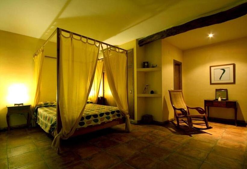 Полулюкс, Posada Tresmentiras
