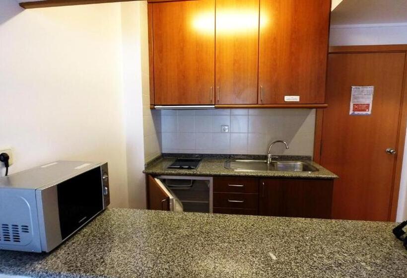 Апартаменты 2 Спальни, Apartamentos Turísticos Vila Praia