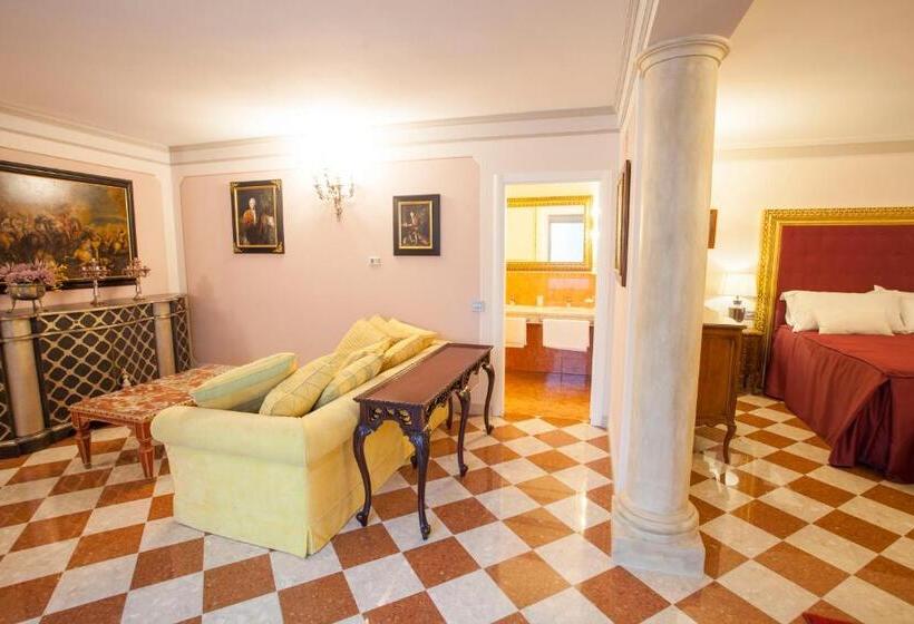 سوییت لوکس, Martins Residence De Luxe