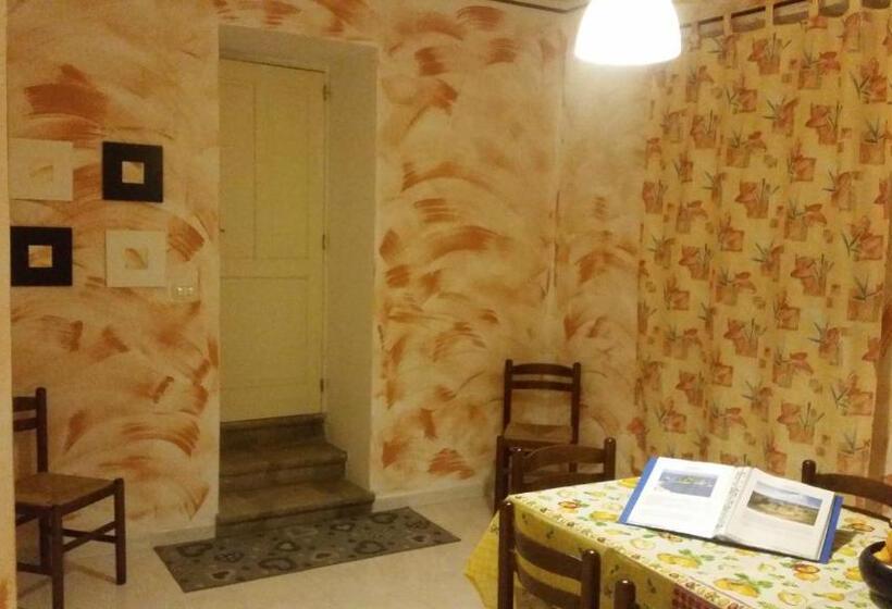 آپارتمان 1 خوابه با تراس, Villa Laura Apartment