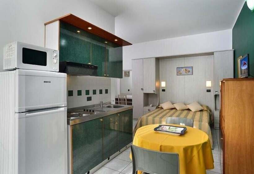 استودیوی سوپریور, Residence Margherita