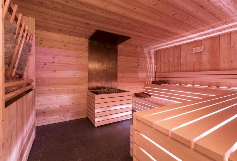 Апартаменты 3 Спальни, Aurina Lodges