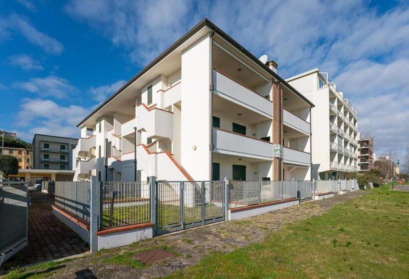 Семейный Номер Боковой Вид на Море, Residence Smith Sul Mare