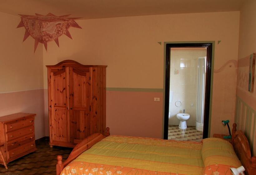 اتاق استاندارد سه نفره, Agriturismo La Praduscella