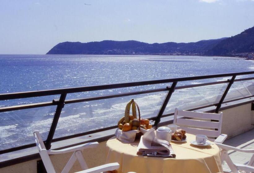 استودیوی استاندارد با چشم‌انداز دریا, Residence Sole Mare Alaxi Hotels