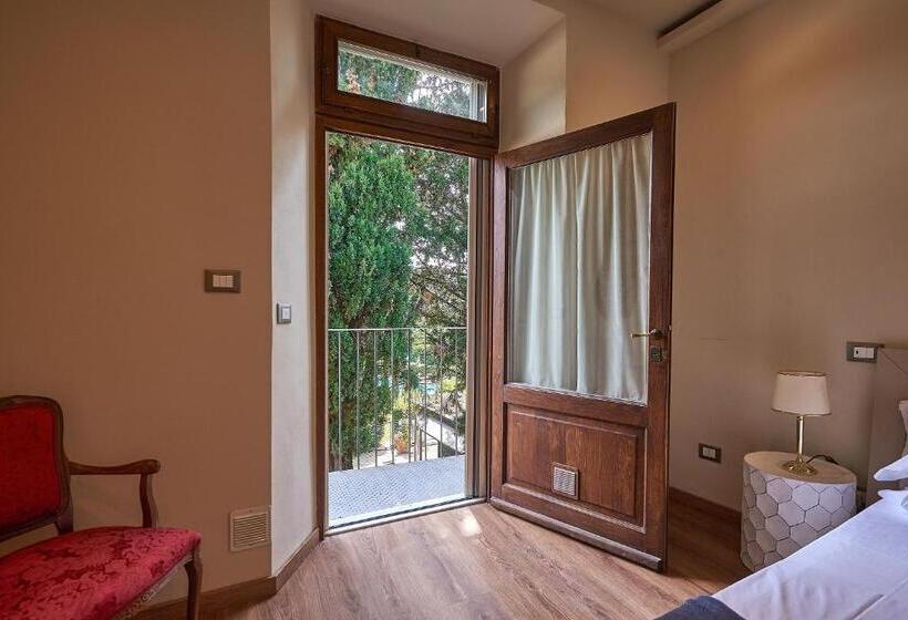 آپارتمان 2 خوابه, Croce Di Mezzo