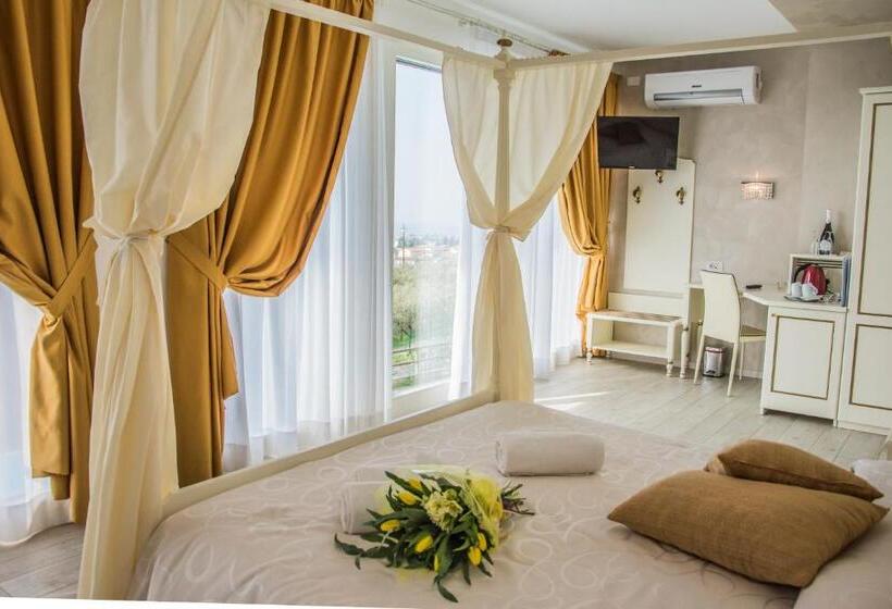 Номер Deluxe с Балконом, Relais Villa Olivi