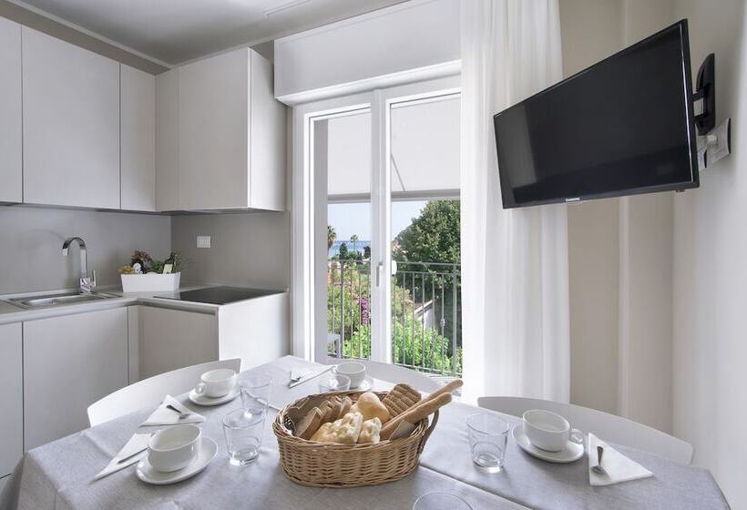 1 Bedroom Deluxe Apartment Sea View, Residence Dolcemare