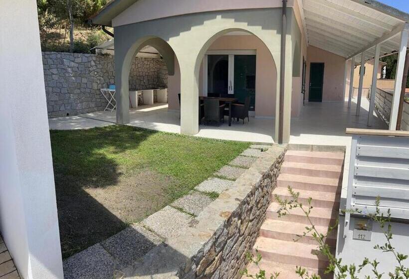 2 Bedroom Apartment With Garden, Residence Le Solane