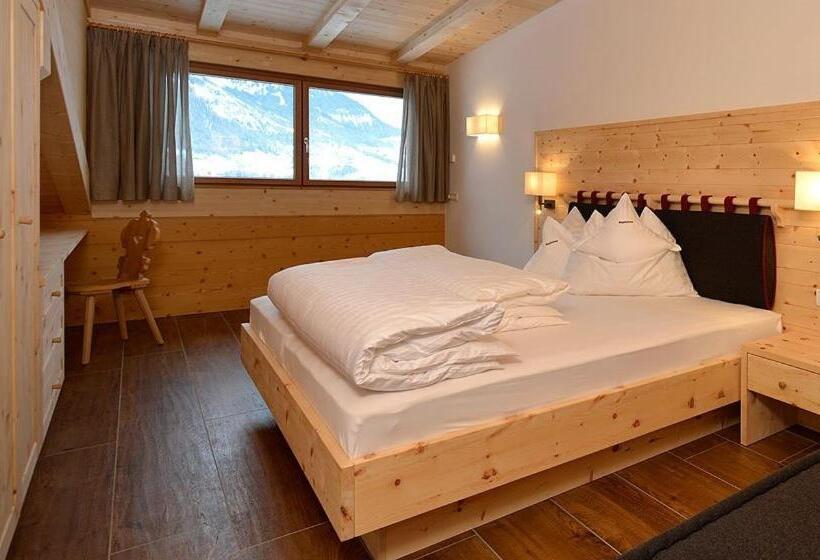 Апартаменты 2 Спальни с Балконом, Residence Magdalena