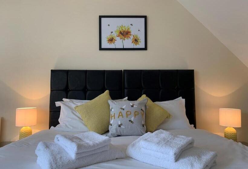 Семейный Номер, New Inn   Dorchester