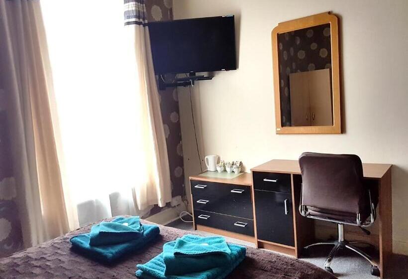 Семейный Номер, Amber Guesthouse