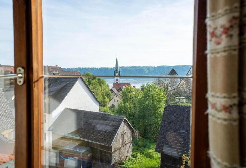 Номер Стандарт Вид на Озеро, Zum Torkelhaus