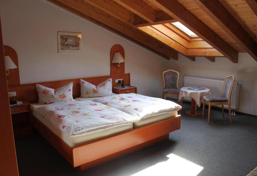 Номер Стандарт, Landgasthof Hotel Sauer