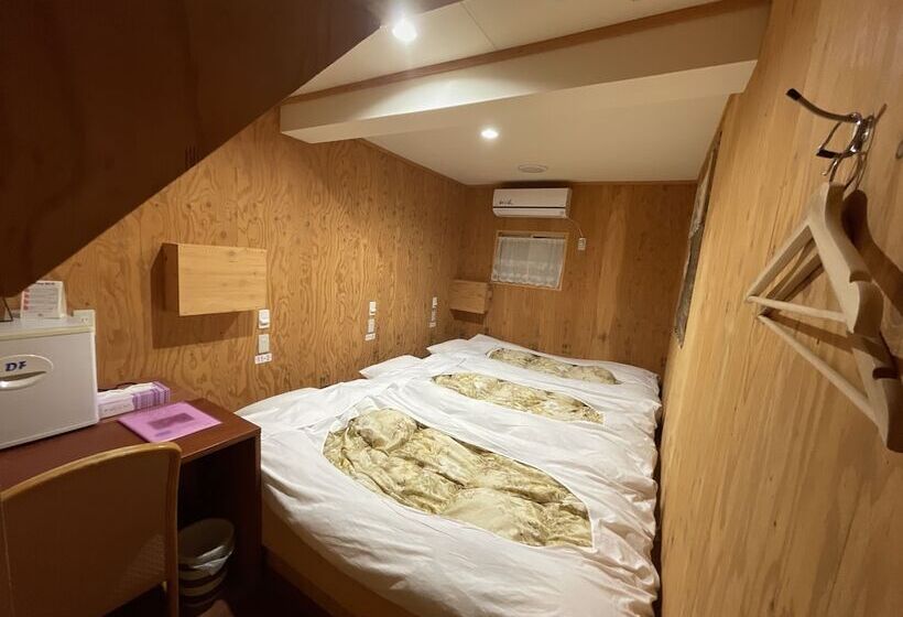 Номер Стандарт Трехместный, Guesthouse Otaru Wanokaze
