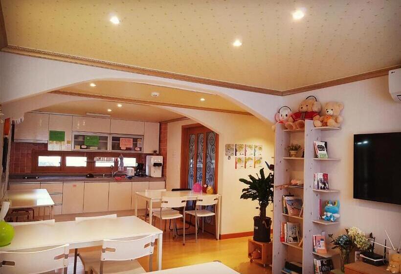 Семейный Номер, Tongyeong One Guesthouse