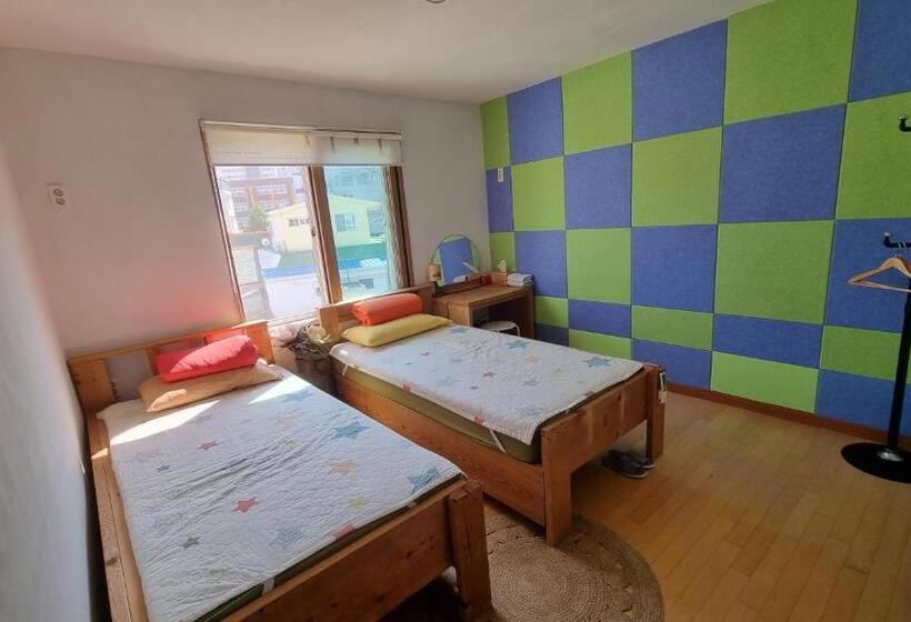 Номер Стандарт, Tongyeong One Guesthouse