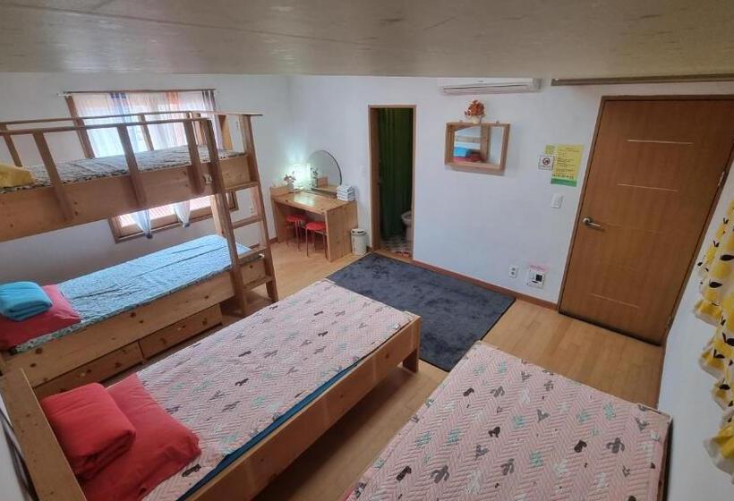 Семейный Номер, Tongyeong One Guesthouse