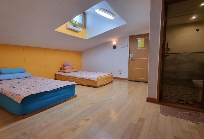 Номер Стандарт, Tongyeong One Guesthouse
