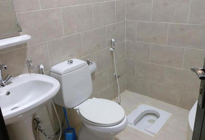 استودیوی استاندارد, Al Basam Furnished Units