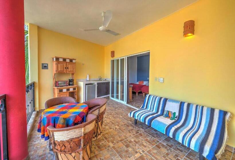 Perhehuone, La Cruz Inn