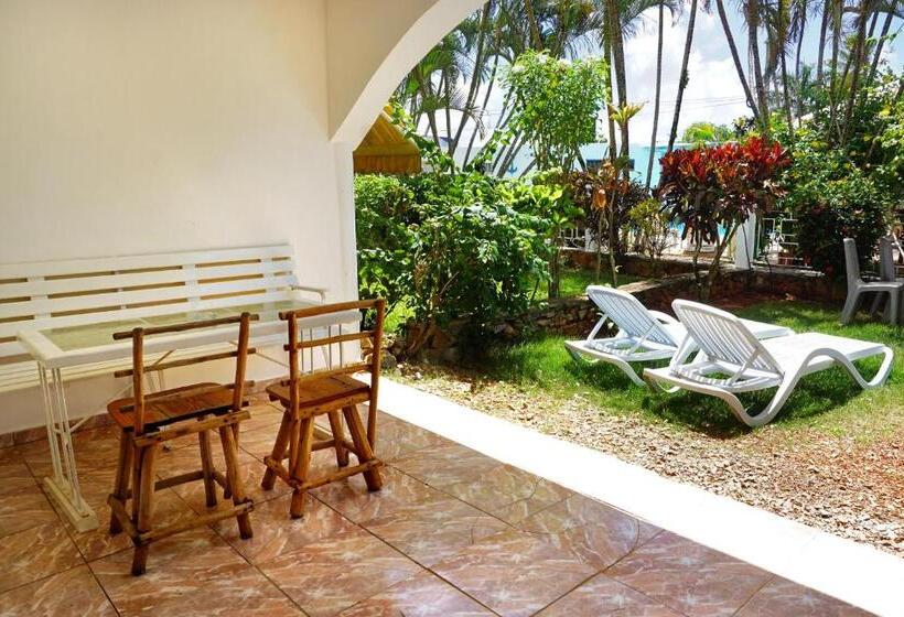 Quarto familiar vista jardim, Le Bdm Playita