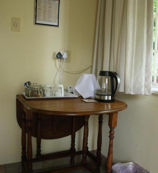 Номер Комфорт, Sani Window B&b And Self Catering