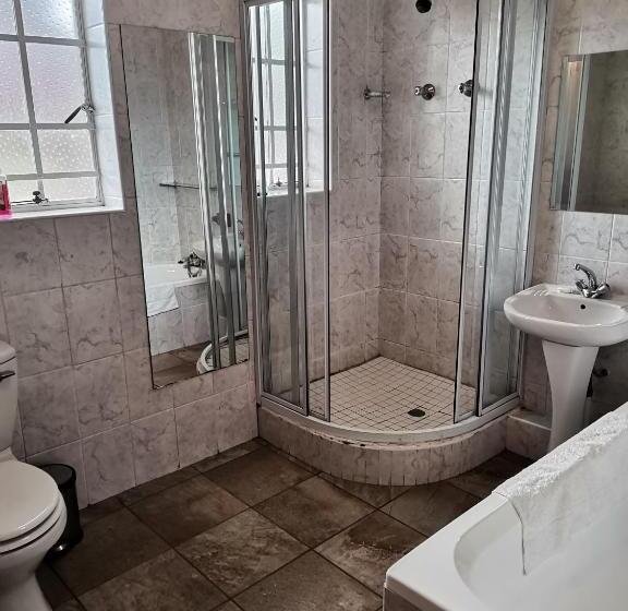 Номер Комфорт, Sani Window B&b And Self Catering