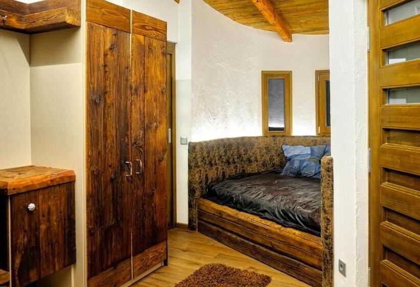Номер Стандарт Вид на Сад, Vintage Home Vendégház