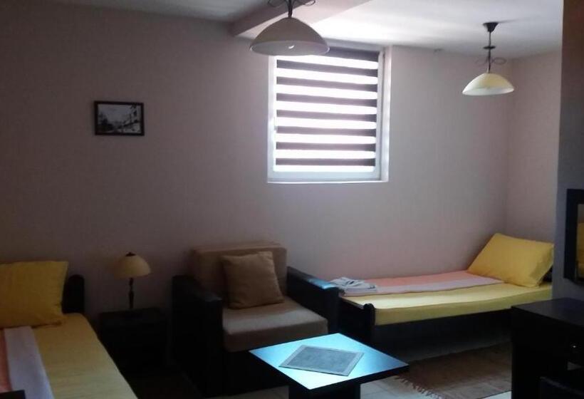 اتاق استاندارد, Asterix Rooms
