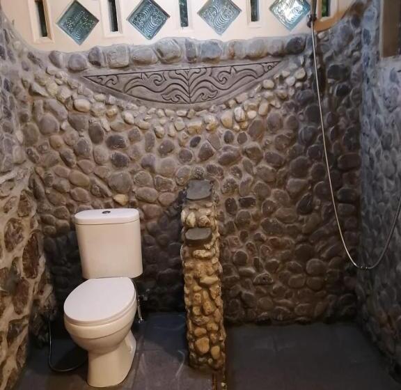 اتاق لوکس با بالکن, Kupu Kupu Garden Guest House & Cafe