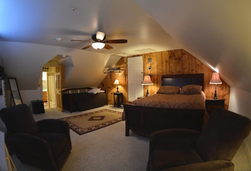 Номер Стандарт, Hyde Away Inn