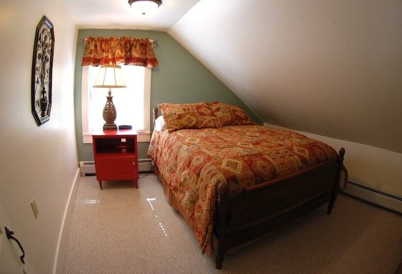 Номер Стандарт, Hyde Away Inn
