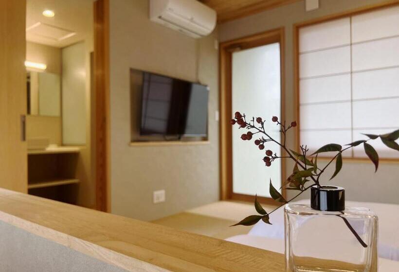 Номер Deluxe, Kansai Airport Hotel Pine Villa