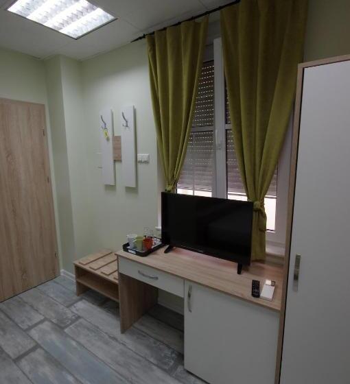 اتاق استاندارد سه نفره, Guest House The House топ център габрово