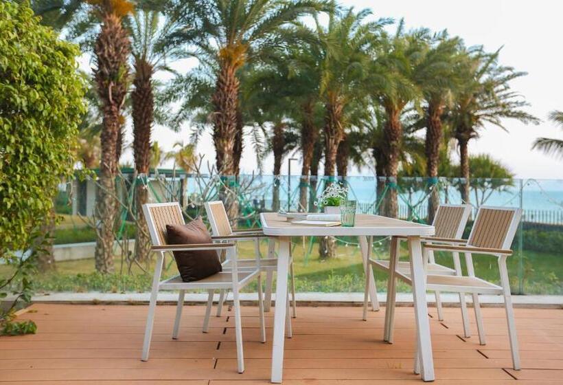 Апартаменты 3 Спальни Вид на Море, Huizhou Huayangnian Seaview Guesthouse