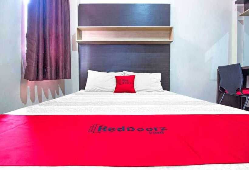 Номер Economy, Reddoorz Plus Near Isola Upi