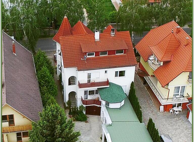 اتاق استاندارد با تخت بزرگ, White & Quiet Apartment House