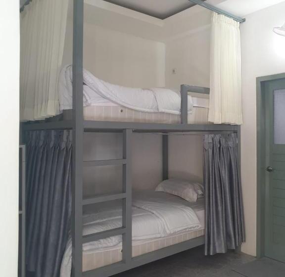 Кровать в Общей Комнате, Nipah Villas