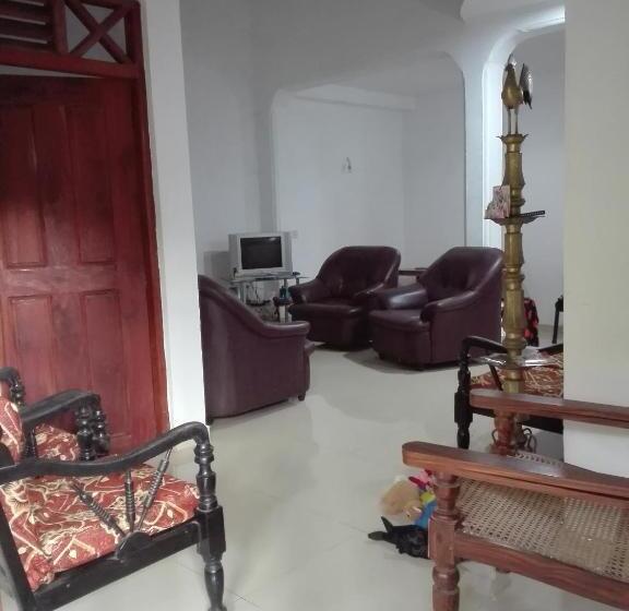 اتاق استاندارد با سرویس بهداشتی مشترک, Weligama Villa South