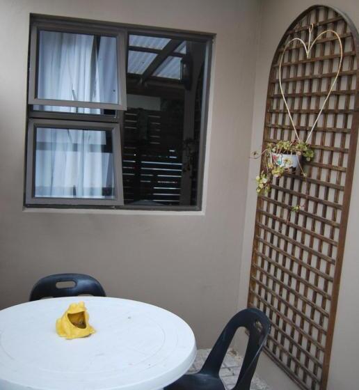 خانه 2 خوابه, 15 Witpeer Street Guesthouse